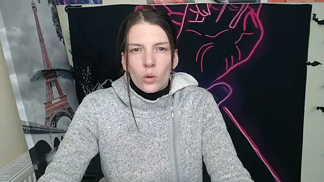 Snapshot of VanessaRey_ chatting on March 18, 2025, 7:44 am VanessaRey online show from March 18, 2025, 7:44 am