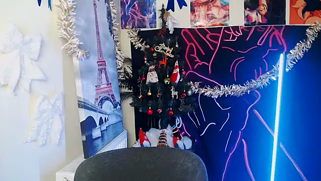 VanessaRey  online show from December 19, 2025, 8:49 am