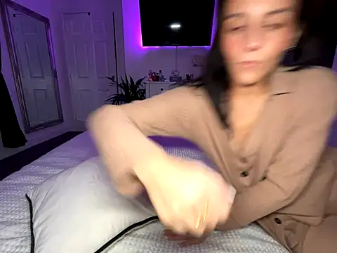 Missalex xo online show from October 18, 2025, 9:06 pm