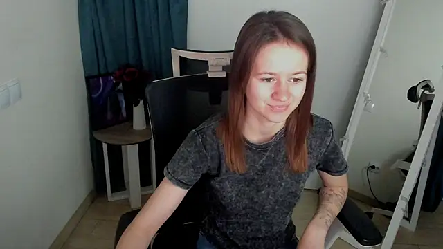 Catherine e online show from September 8, 2025, 6:18 pm