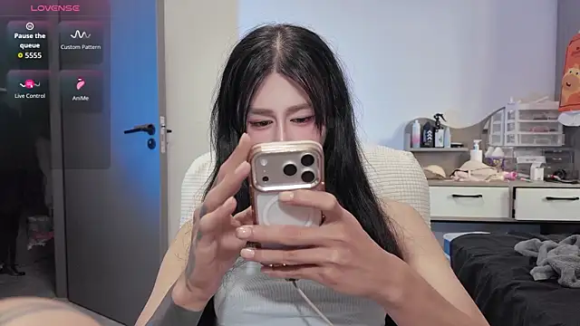 Rainbow-sweet online show from April 11, 2026, 5:15 am