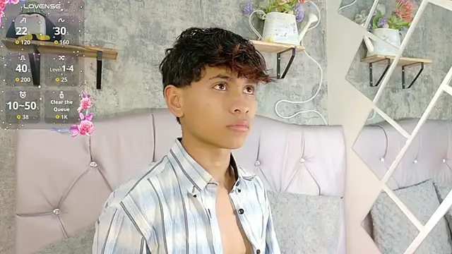 Ethan Westt online show from April 17, 2026, 8:44 pm