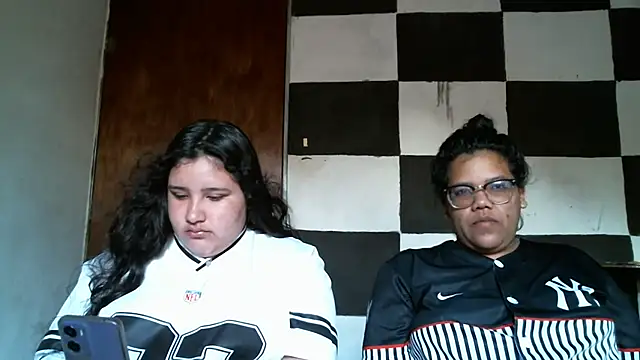 Valeria Tiffany online show from April 7, 2026, 10:00 pm