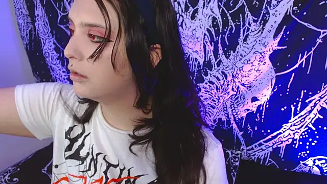 mikaskullcs online show from April 7, 2026, 10:11 pm