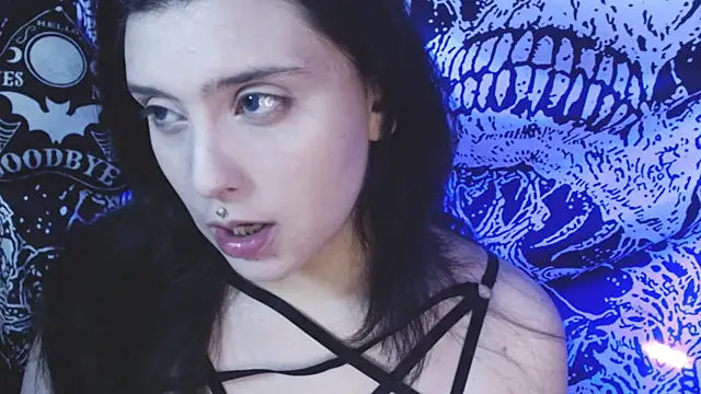 mikaskullcs online show from July 4, 2026, 10:36 pm