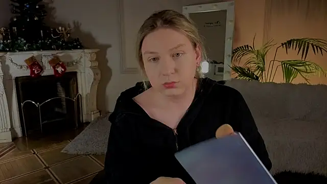 Jes Solar online show from December 17, 2025, 1:32 am