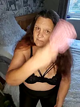 MissQueenBeex online show from October 23, 2025, 7:51 am