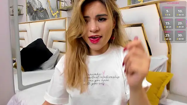 NalaRosse online show from February 13, 2026, 3:06 am