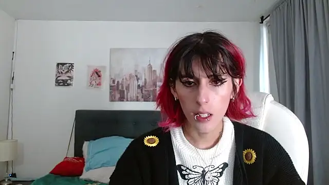 goth minerva online show from December 15, 2025, 1:17 pm