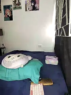 KARINNA  RAVEN online show from September 28, 2025, 5:42 pm