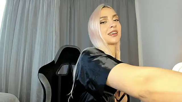  Miss Valentina  online show from September 22, 2025, 6:30 am