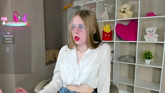 Joann Shermann online show from October 7, 2025, 1:17 am