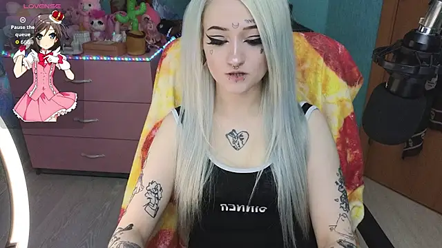 Manuela unicorn online show from April 21, 2026, 8:37 pm