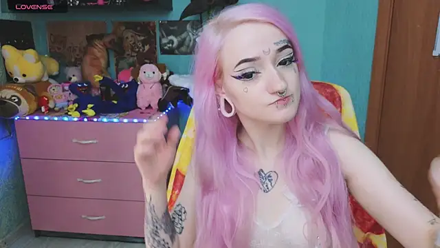 Manuela unicorn online show from September 9, 2025, 4:49 pm