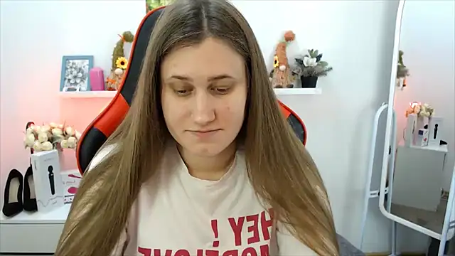 Snapshot of Lucky_Lana chatting on February 5, 2026, 3:24 am Lucky Lana online show from February 5, 2026, 3:24 am