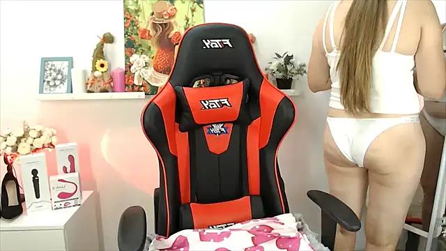 Lucky Lana online show from September 18, 2025, 2:25 am