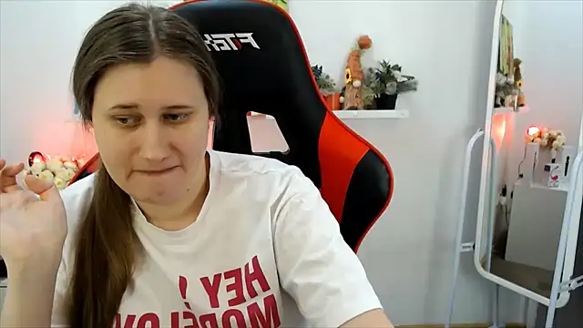 Lucky Lana online show from March 6, 2026, 3:45 am