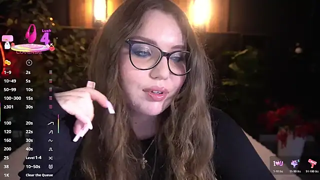 LuxSopphia online show from July 3, 2026, 12:33 pm