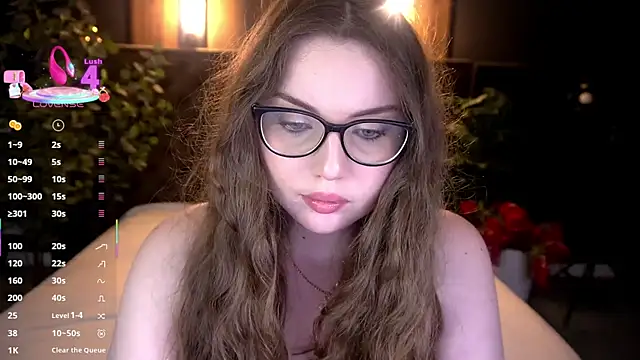 LuxSopphia online show from July 6, 2026, 12:23 pm