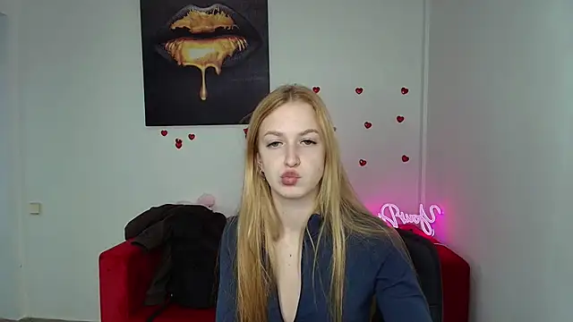 Snapshot of MirandaMayers chatting on March 21, 2025, 9:56 am MirandaMayers online show from March 21, 2025, 9:56 am