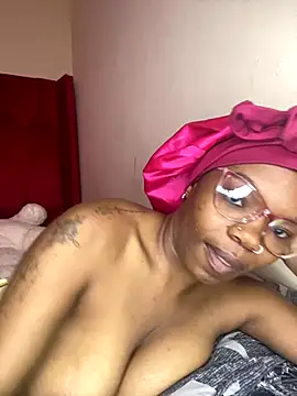 YummyMelanin117 online show from November 17, 2025, 8:07 am