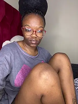 Snapshot of YummyMelanin117 chatting on February 9, 2026, 10:41 pm YummyMelanin117 online show from February 9, 2026, 10:41 pm