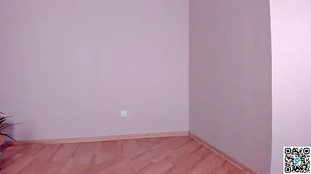 emmelieflorence online show from January 14, 2026, 4:21 pm