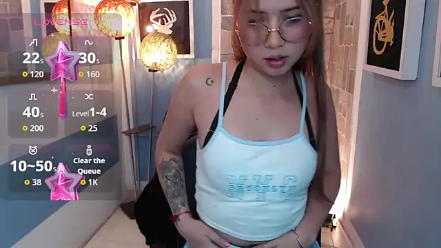 Snapshot of Fiorellaa_delsd chatting on October 17, 2025, 3:14 pm Fiorellaa delsd online show from October 17, 2025, 3:14 pm