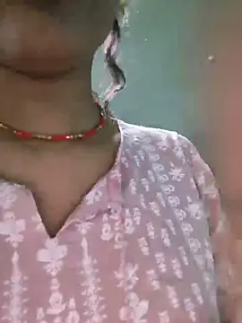 Snapshot of Eshwari_Chopra chatting on May 21, 2026, 2:09 am Eshwari Chopra online show from May 21, 2026, 2:09 am