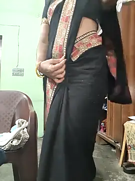 Snapshot of Eshwari_Chopra chatting on November 6, 2025, 5:11 am Eshwari Chopra online show from November 6, 2025, 5:11 am