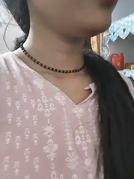 Eshwari Chopra online show from June 18, 2026, 11:43 pm