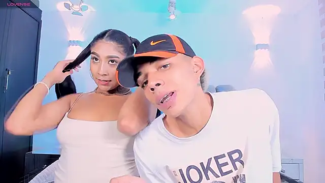 candyandmarilyn online show from October 13, 2025, 8:54 pm