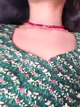 Eshna Dabral online show from November 10, 2025, 3:22 am