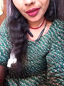 Eshna Dabral online show from November 6, 2025, 3:43 am