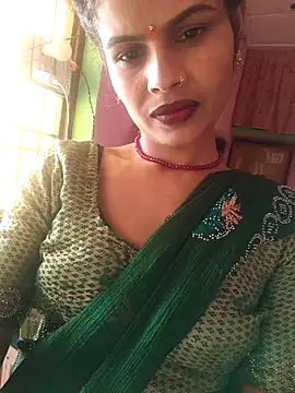 Eshna Dabral online show from October 20, 2025, 7:42 am