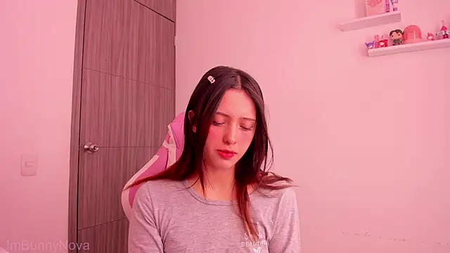 ImBunnyNova online show from May 10, 2026, 3:25 pm