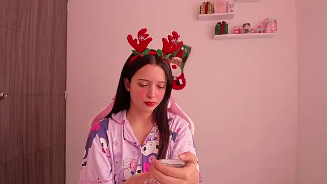 ImBunnyNova online show from December 19, 2025, 2:52 pm