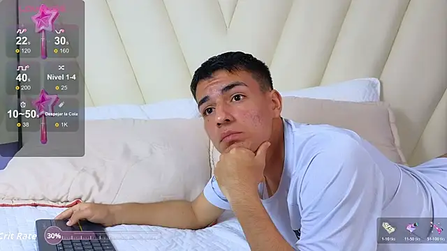 Hotboy21  online show from October 21, 2025, 4:01 am