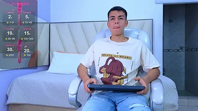 Hotboy21  online show from September 23, 2025, 3:24 am