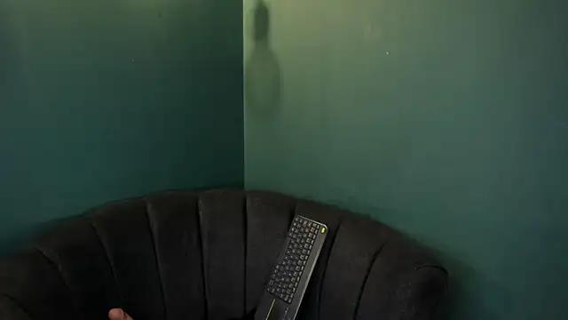 Elaine87  online show from October 20, 2025, 9:10 am