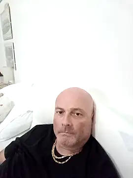 Alexis Bull online show from October 7, 2025, 2:51 pm