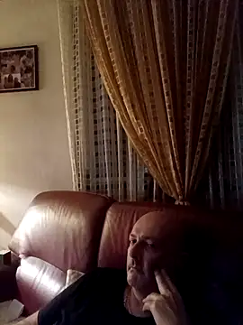 Alexis Bull online show from September 15, 2025, 10:21 pm