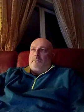 Alexis Bull online show from March 27, 2026, 11:38 pm