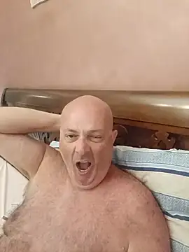 Alexis Bull online show from July 19, 2026, 5:32 pm