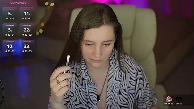 ValeryMurr online show from April 16, 2026, 7:14 pm