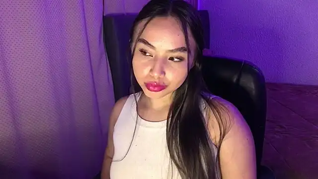 Snapshot of amelia_hall chatting on June 18, 2026, 11:54 pm amelia hall online show from June 18, 2026, 11:54 pm