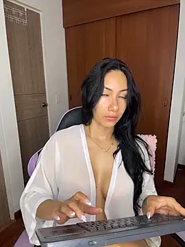 Snapshot of ArianaReynoldss chatting on March 2, 2026, 10:22 am ArianaReynoldss online show from March 2, 2026, 10:22 am