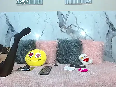 adajonnes online show from April 9, 2026, 3:40 pm