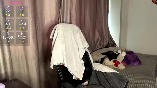 emma  bell  online show from September 28, 2025, 7:21 pm