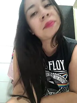 Snapshot of Yuli_Mars chatting on October 2, 2025, 4:27 am Yuli Mars online show from October 2, 2025, 4:27 am